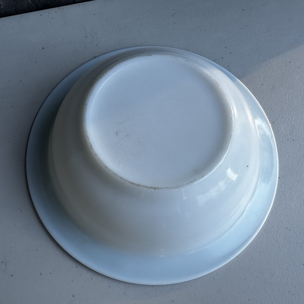 Vintage Pyrex Milk Glass & Turquoise Blue Band Rim Salad Serving Bowl 9" Cottage - Picture 3 of 7